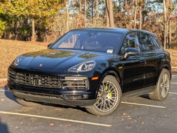 2023 PORSCHE CAYENNE E-HYBRID PLATINUM EDITION